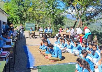 GIC केशरधार नैचोली में विज्ञान महोत्सव आयोजित