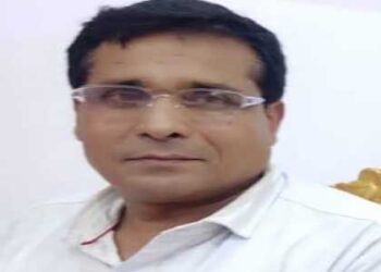 रह गया है शेष अब गाँव में