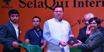 जीवन का लक्ष्य तय करें, पढ़ाई की उम्र लौटती नहीं : धामी