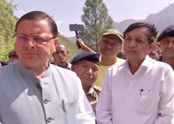 मुख्यमंत्री पुष्कर सिंह धामी सिमडी गांव पहुंचे