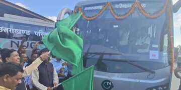 देहरादून से चली उत्तराखंड की पहली इलेक्ट्रिक बस