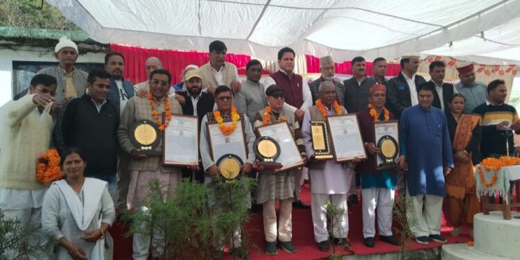 बूढाकेदार में धूमधाम से मनाई गई समाजसेवी बिहारी लाल जी की जयंती