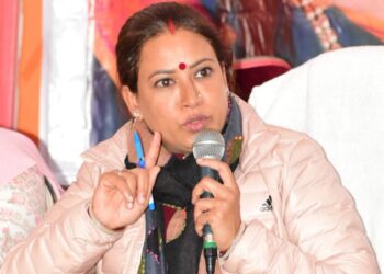 कार्यकर्ताओं की जिला स्तरीय बैठक में सम्मलित हुई कैबिनेट मंत्री रेखा आर्य