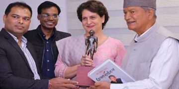 अब बुक में पढ़ें गीठी, काफल, हिंसर वाले लेख, ‘उत्तराखण्डियत’ प्रकाशित