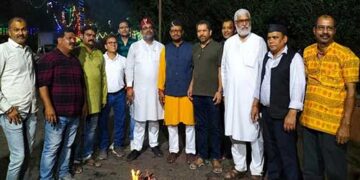 मुंबई के जोगेश्वरी में मनाई गई इगास, भैलो खेलकर पहाड़ की यादें हुई साकार