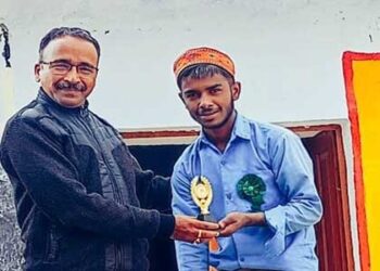 पद्मश्री प्रीतम भरतवाण जी के फैन छात्र मनीष को मिल रही लोगों की सराहना