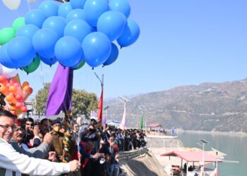 टिहरी बांध के ऊपर आवाजाही एक घण्टा बढाये जाने का ऐलान