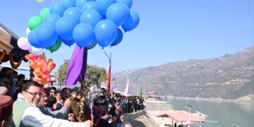 टिहरी बांध के ऊपर आवाजाही एक घण्टा बढाये जाने का ऐलान