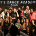 विकी डांस अकादमी के समारोह में झूमे डांसर