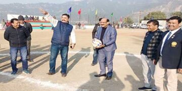 कैबिनेट मंत्री सुबोध उनियाल ने किया महिला फुटबॉल प्रतियोगिता 2023 का शुभारंभ