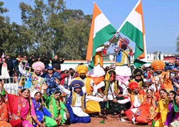 परेड ग्राउंड में बिखरी लोक संस्कृति की छटा