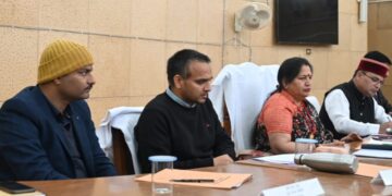 जिला पंचायत अध्यक्ष श्रीमती सोना सजवाण की अध्यक्षता में हुई जिला पंचायत टिहरी की बैठक