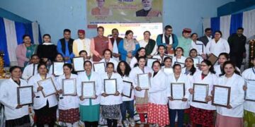 नई टिहरी में 33 एएनएम को सौंपे नियुक्ति पत्र