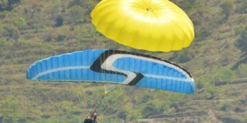 प्रतापनगर से कोटी कॉलोनी पैराग्लाइडिंग ट्रेनिंग के लिए खास स्थान