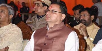 CM धामी ने नैनीताल में सुनी PM के मन की बात