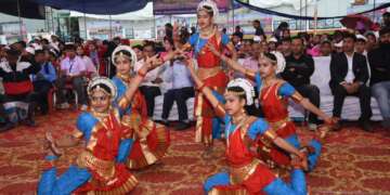 कुंजापुरी मेले में बिखरे देवभूमि की संस्कृति के रंग