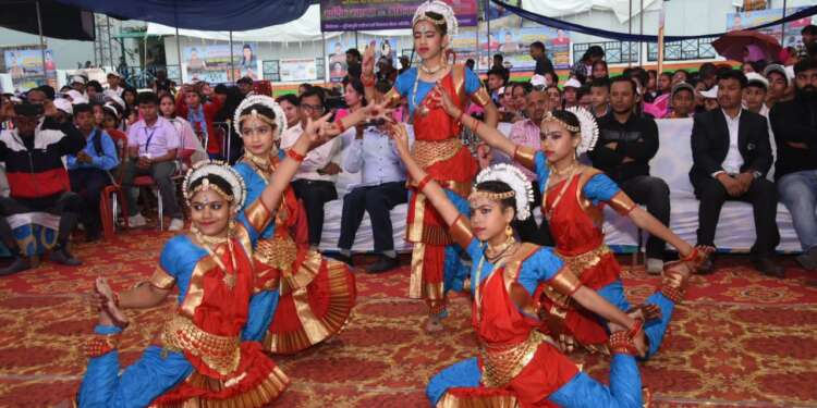 कुंजापुरी मेले में बिखरे देवभूमि की संस्कृति के रंग