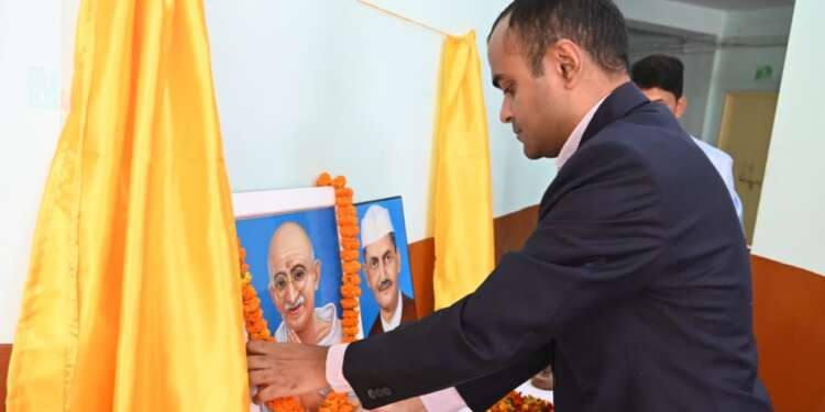 गांधी जयंती पर याद किये गए बापू, नई टिहरी में शास्त्री जी को दी गई श्रद्धांजलि