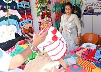 सरस मेले में हुई 02 करोड़ 25 लाख से अधिक की बिक्री