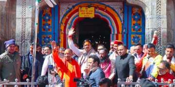 मुख्यमंत्री योगी आदित्यनाथ जी के स्वागत में जय श्री राम के नारों से गूंजी केदारपुरी