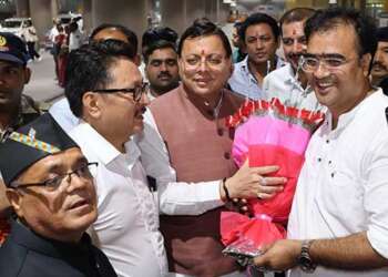 मुंबई के उत्तराखंडियों ने दिलाया ध्यान, मंच पर सीएम ने किया ऐलान, प्रवासियों की समस्याओं का होगा अब समाधान