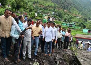 बूढ़ाकेदार की आपदा का विधायक शक्तिलाल से लगातार अपडेट ले रहे सीएम धामी