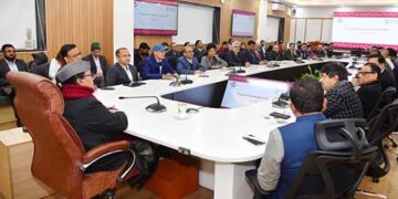 आयुष, सेब, कीवी, स्थानीय खट्टे फल और अखरोट की खेती से सक्षम होगा उत्तराखंड