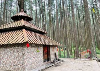 जौनपुर के देवलसारी का कोनेश्वर महादेव मंदिर : जब लहलहाते खेतों में रातोंरात उग आया था घनघोर जंगल