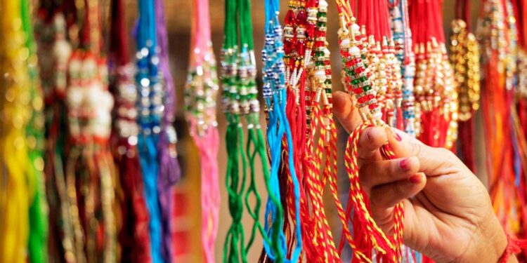 आयुर्वेद विभाग देहरादून करेगा बीजयुक्त राखियों का वितरण