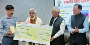 बीज बचाओ आंदोलन के प्रणेता विजय जड़धारी जी इंद्रमणि बडोनी सम्मान 2025 से सम्मानित