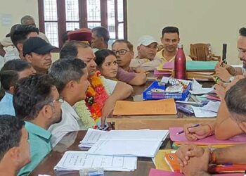 टिहरी जनपद ब्लॉक प्रमुख नामांकन: भिलंगना में राजेंद्र बिष्ट ने बढ़ाई राजीव कंडारी की टेंशन