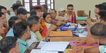 टिहरी जनपद ब्लॉक प्रमुख नामांकन: भिलंगना में राजेंद्र बिष्ट ने बढ़ाई राजीव कंडारी की टेंशन