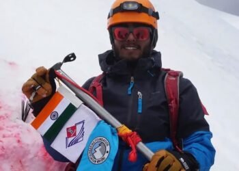 जज्बा: जब पहाड़ों पर पड़ते हैं सार्थक के कदम, ऊंची ऊंची डांडी भी हो जाती हैं निसी…